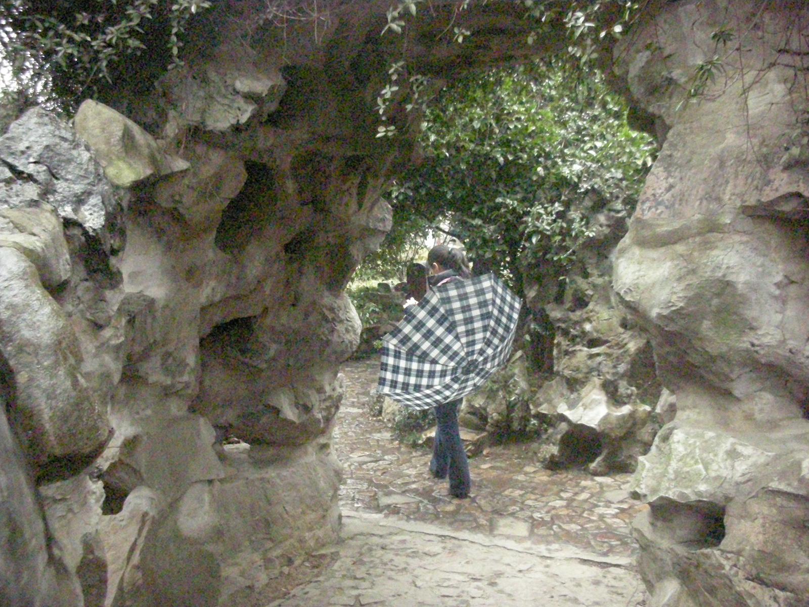 2000年ほど前は錫（スズ）の産地だったが、今は錫がない無錫(その4..西施を見出した范ﾚｲにちなんで作られたﾚｲ園)